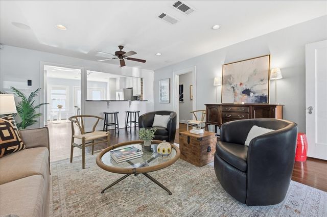 4325 Locke Avenue, Fort Worth, TX 76107