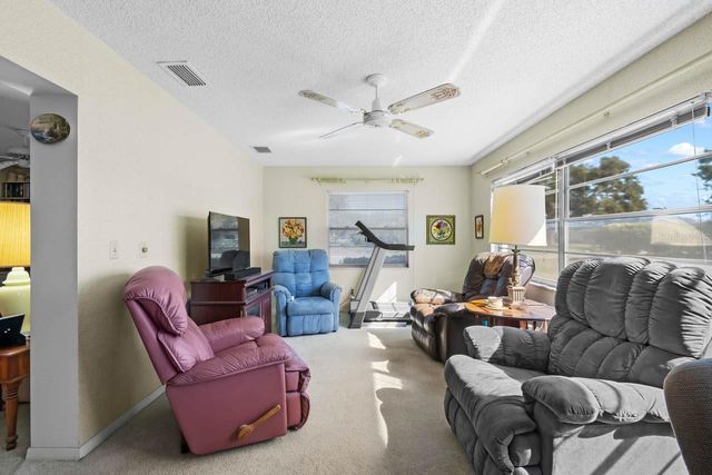 1602 HOVINGTON CIRCLE, Sun City Center, FL 33573