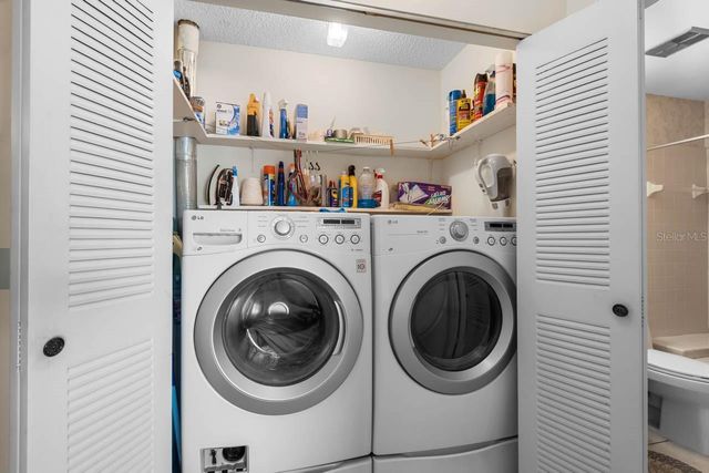 1602 HOVINGTON CIRCLE, Sun City Center, FL 33573