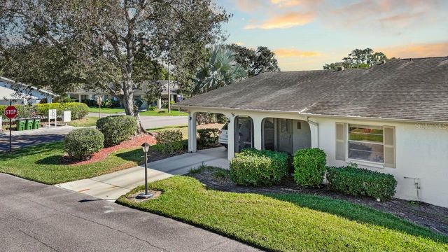 1602 HOVINGTON CIRCLE, Sun City Center, FL 33573