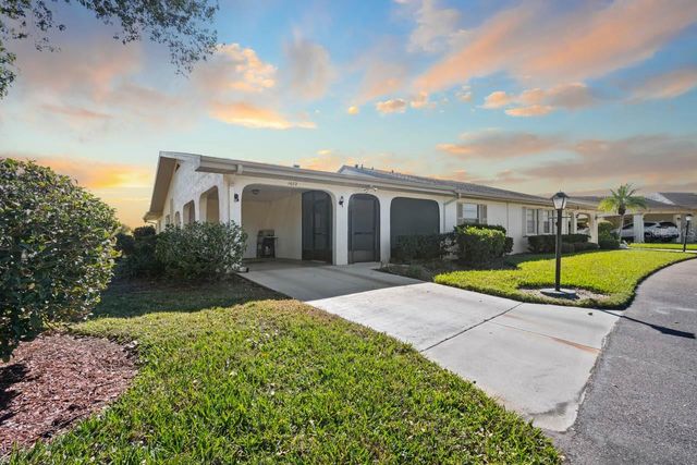 1602 HOVINGTON CIRCLE, Sun City Center, FL 33573