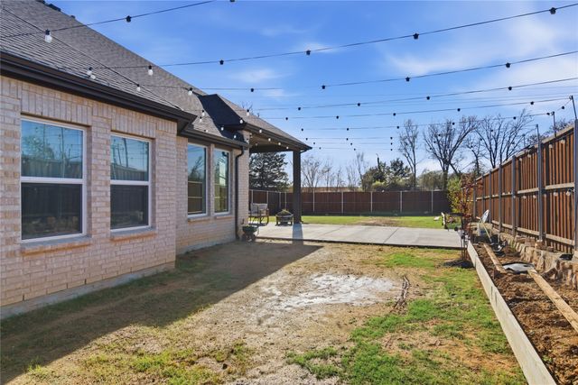 203 Lennon Drive, Hickory Creek, TX 75065