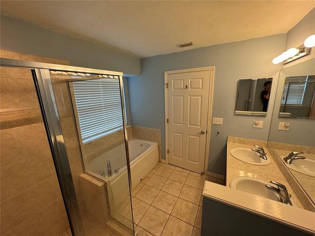 9590 SW 98TH AVENUE, Gainesville, FL 32608