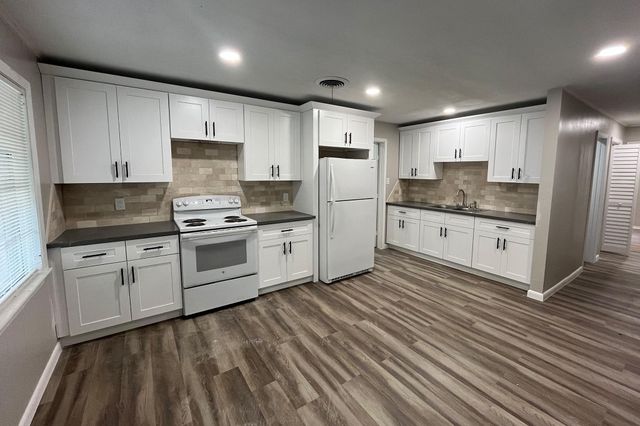 1409 20th Street, Huntsville, TX 77340