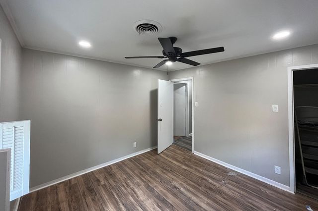 1409 20th Street, Huntsville, TX 77340