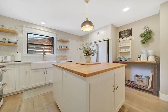 80 Greenstone Ter, Sutter Creek, CA 95685