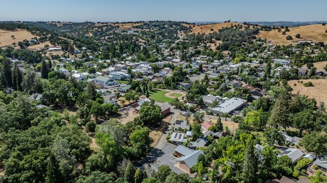 80 Greenstone Ter, Sutter Creek, CA 95685