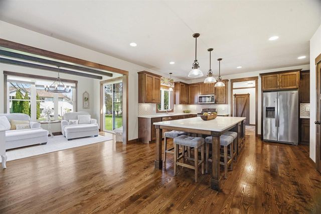 W5866 SWEET WILLIAM DRIVE, Appleton, WI 54915