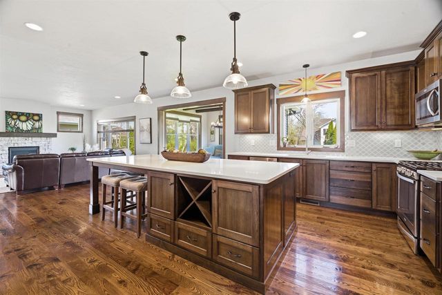 W5866 SWEET WILLIAM DRIVE, Appleton, WI 54915