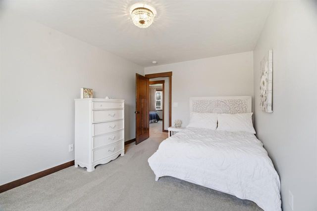 W5866 SWEET WILLIAM DRIVE, Appleton, WI 54915