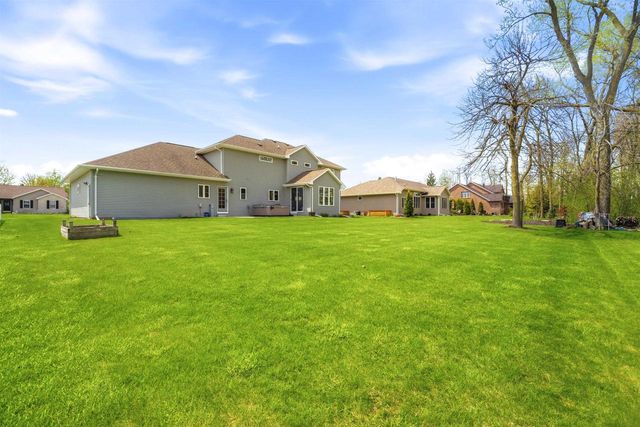 W5866 SWEET WILLIAM DRIVE, Appleton, WI 54915
