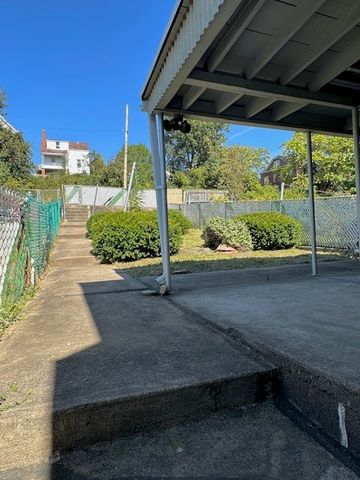 741 Waddell Ave, Clairton, PA 15025