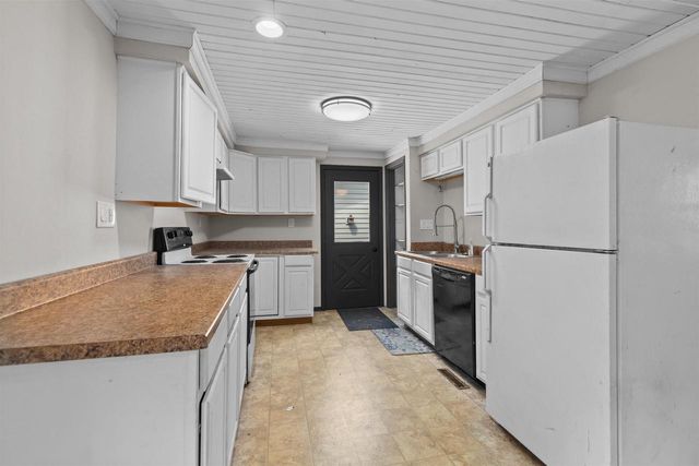 1516 W LAWRENCE STREET, Appleton, WI 54914