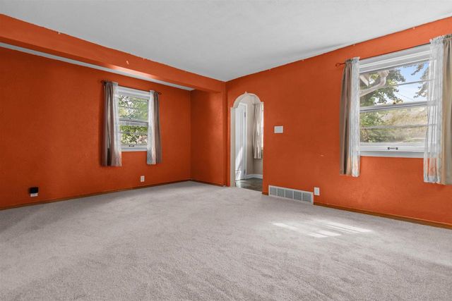 1516 W LAWRENCE STREET, Appleton, WI 54914