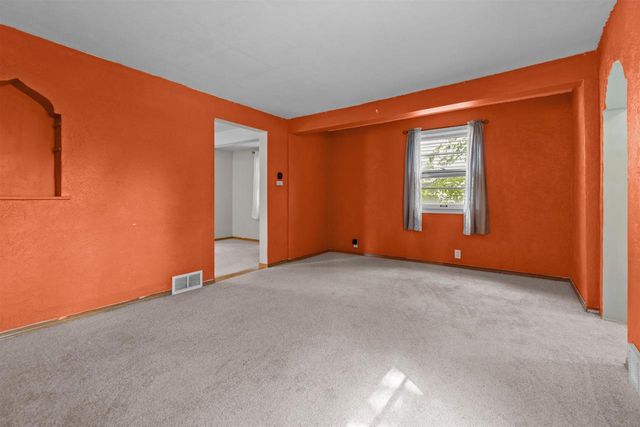 1516 W LAWRENCE STREET, Appleton, WI 54914