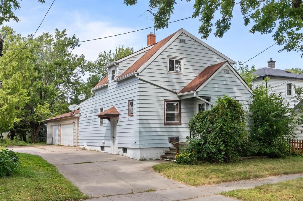 1516 W LAWRENCE STREET, Appleton, WI 54914
