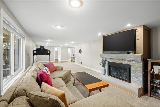 3341 Decatur Lane, Saint Louis Park, MN 55426