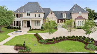 1 Glen Oaks Dr, Houma, LA 70360