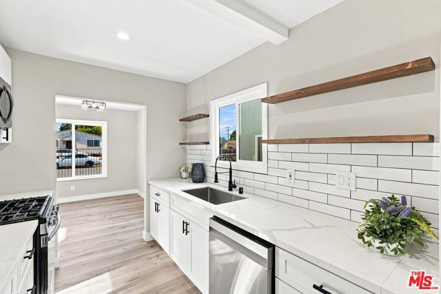 214 E 76th Place, Los Angeles, CA 90003