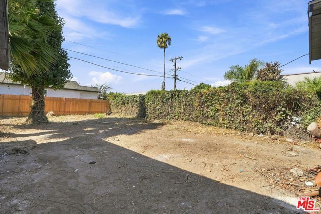 214 E 76th Place, Los Angeles, CA 90003