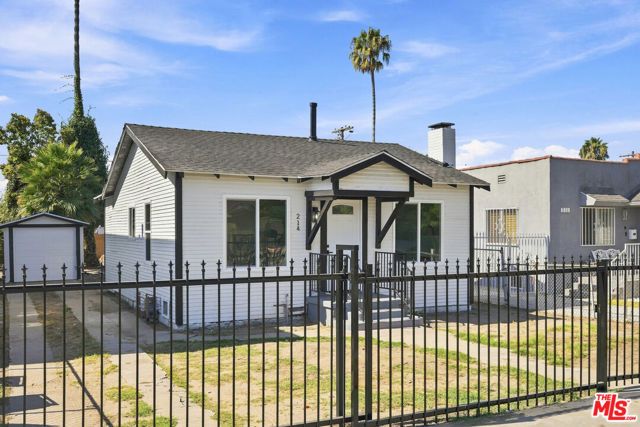 214 E 76th Place, Los Angeles, CA 90003