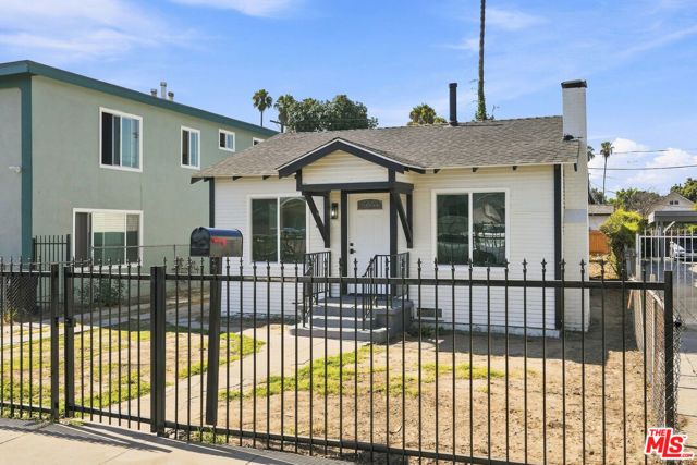 214 E 76th Place, Los Angeles, CA 90003