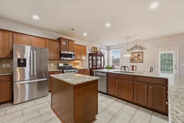 2013 Austin Dr, Spring Hill, TN 37174