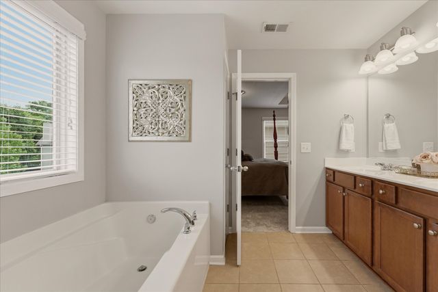 2013 Austin Dr, Spring Hill, TN 37174
