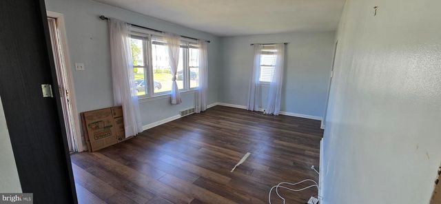 5122 GARFIELD AVE, Pennsauken, NJ 08109