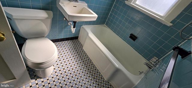 5122 GARFIELD AVE, Pennsauken, NJ 08109