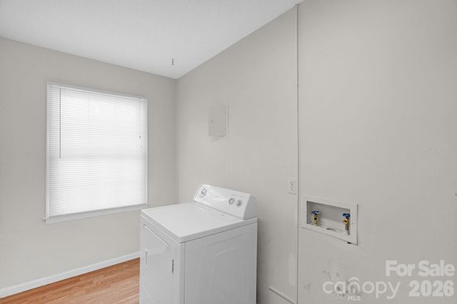 708 E John Street, Matthews, NC 28105