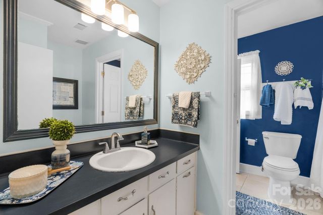 708 E John Street, Matthews, NC 28105