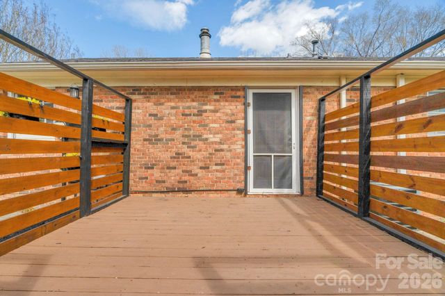 708 E John Street, Matthews, NC 28105