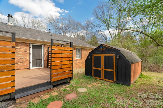 708 E John Street, Matthews, NC 28105