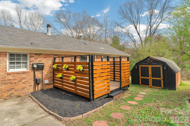 708 E John Street, Matthews, NC 28105