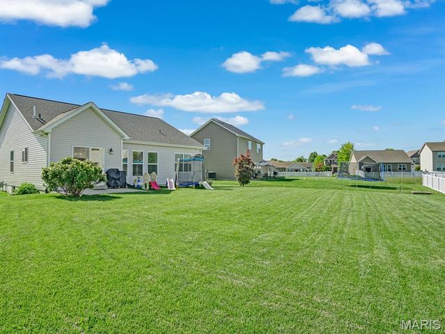 813 Hawkridge Run, Shiloh, IL 62221