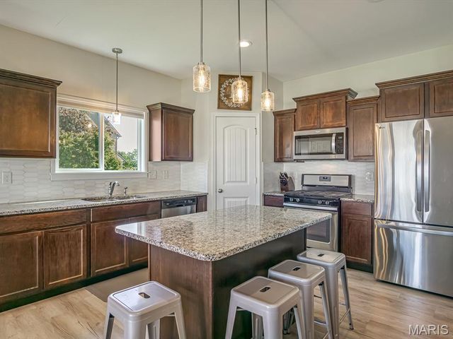 813 Hawkridge Run, Shiloh, IL 62221