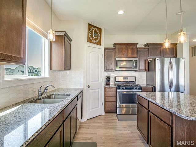 813 Hawkridge Run, Shiloh, IL 62221