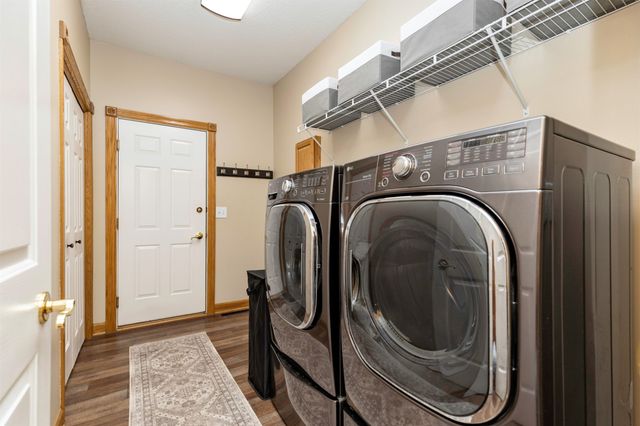 1018 Falcon Drive SE, Altoona, IA 50009