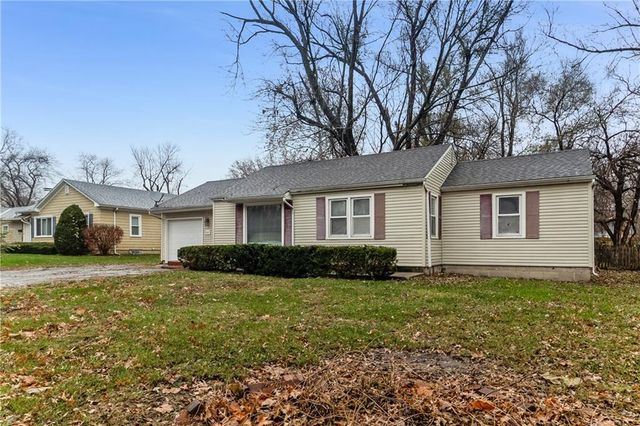 8107 Antioch Road, Overland Park, KS 66204