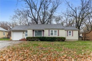 8107 Antioch Road, Overland Park, KS 66204