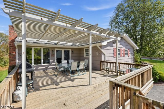 749 Amwell Rd, Hillsborough Twp., NJ 08844