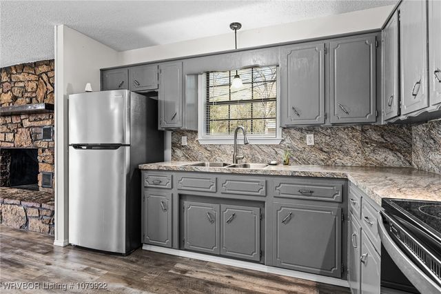 177 Blue Bird Hill Lane, Booneville, AR 72927