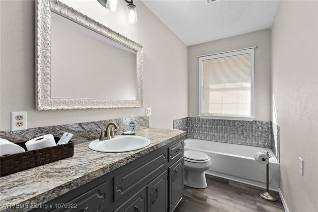 177 Blue Bird Hill Lane, Booneville, AR 72927