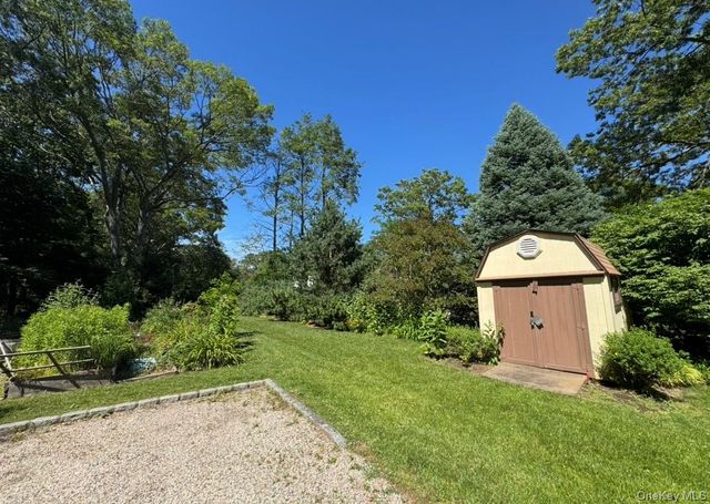 201 Miller Place Road, Miller Place, NY 11764