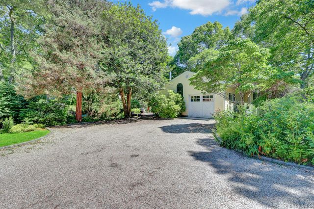 201 Miller Place Road, Miller Place, NY 11764