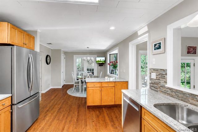 201 Miller Place Road, Miller Place, NY 11764