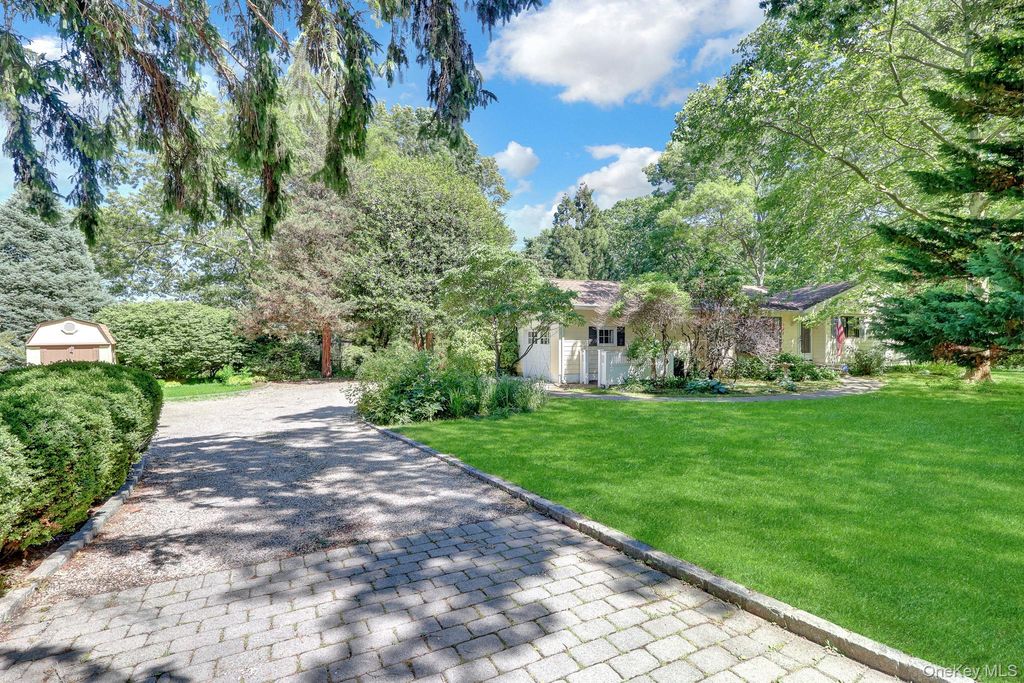 201 Miller Place Road, Miller Place, NY 11764