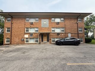 5900 Butterfield Road 12, Berkeley, IL 60163