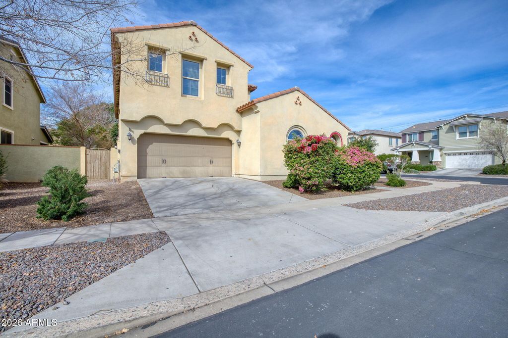 13718 N 150TH Drive, Surprise, AZ 85379 — photo 2